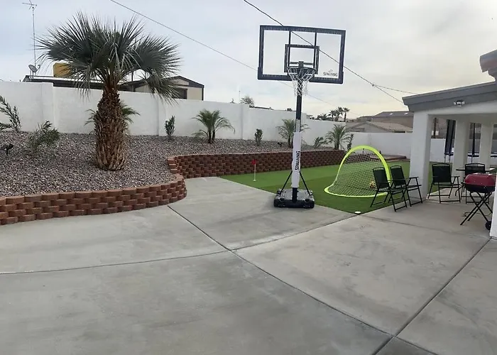 Newly Remodeled Family Friendly Near Lake Havasu City