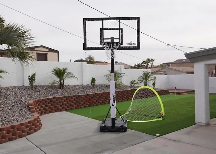 Newly Remodeled Family Friendly Near