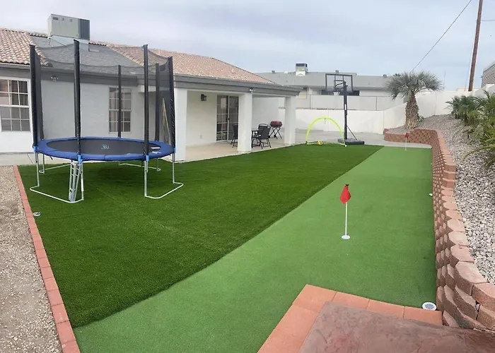 Dom wakacyjny Newly Remodeled Family Friendly Near